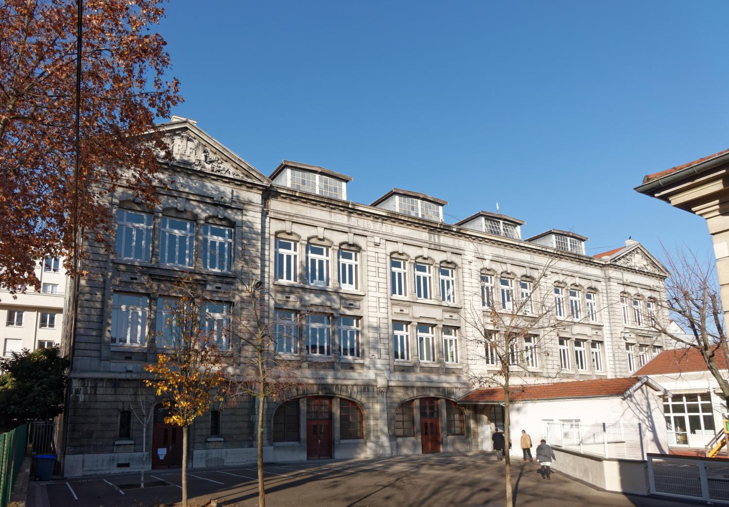 façade école Meynis
