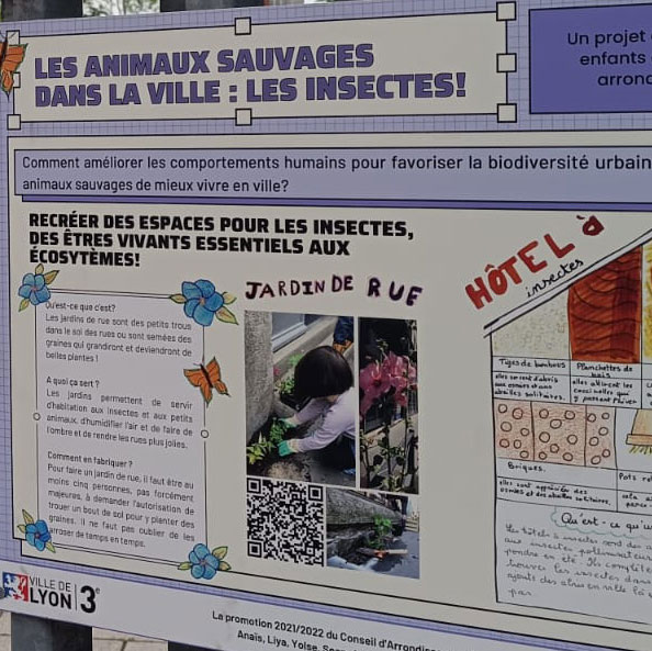 panneau pédagogique sur la biodiversité réalisé par le conseil des enfants